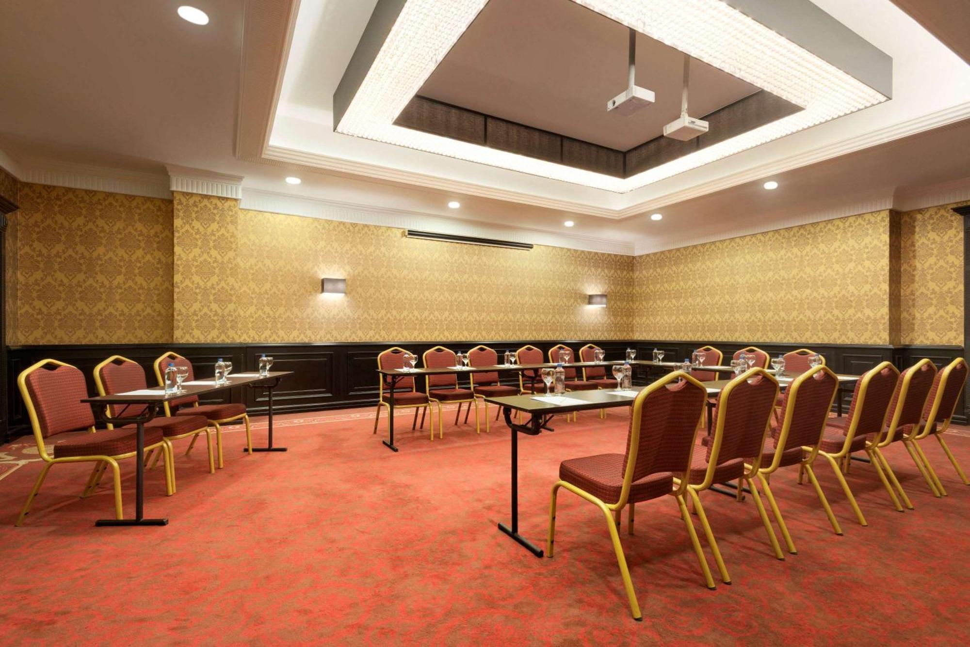 Ramada By Wyndham Sakarya Hotel Extérieur photo
