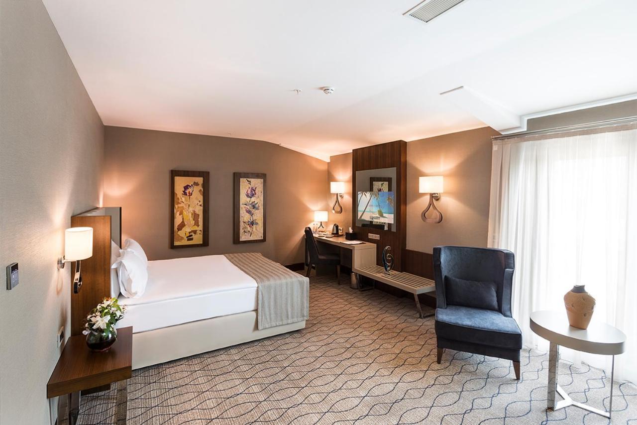 Ramada By Wyndham Sakarya Hotel Extérieur photo
