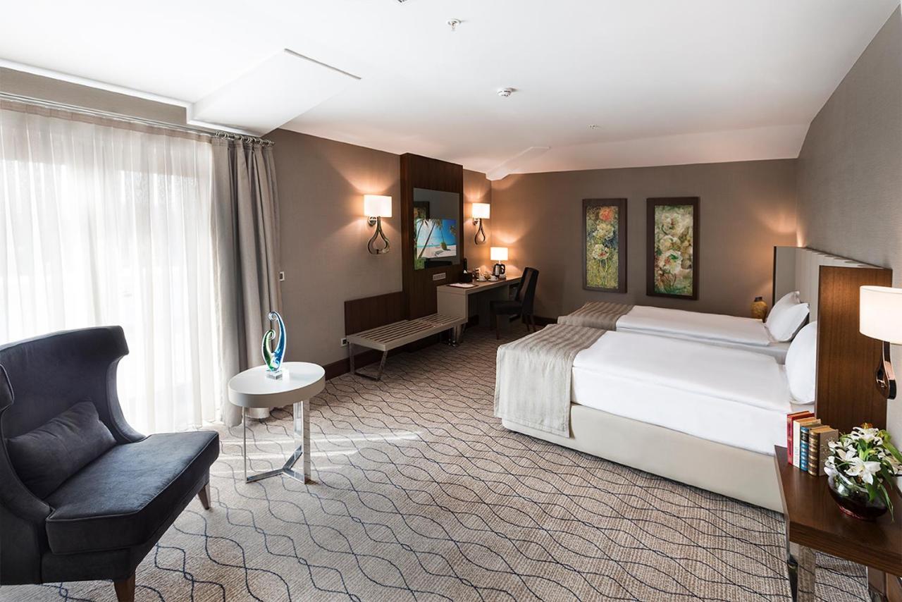 Ramada By Wyndham Sakarya Hotel Extérieur photo