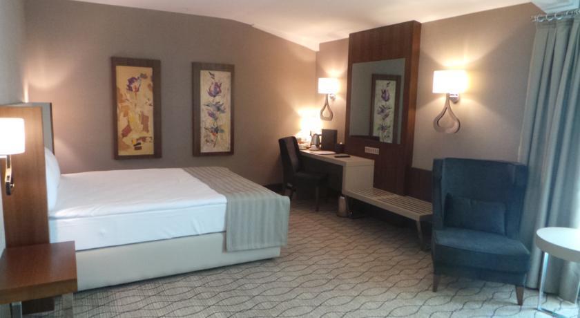 Ramada By Wyndham Sakarya Hotel Extérieur photo