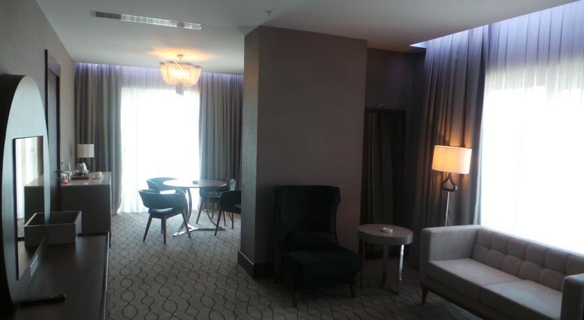 Ramada By Wyndham Sakarya Hotel Extérieur photo