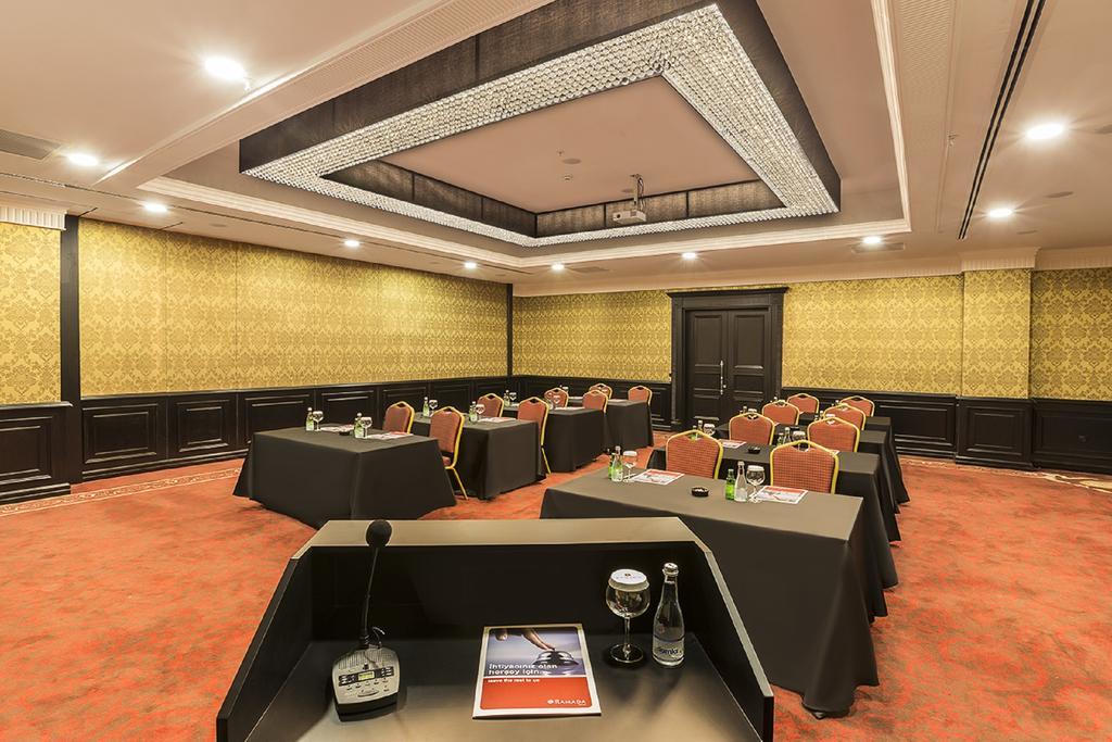 Ramada By Wyndham Sakarya Hotel Extérieur photo