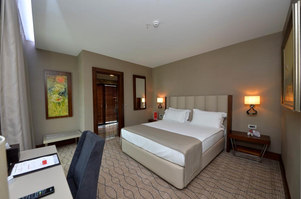 Ramada By Wyndham Sakarya Hotel Extérieur photo