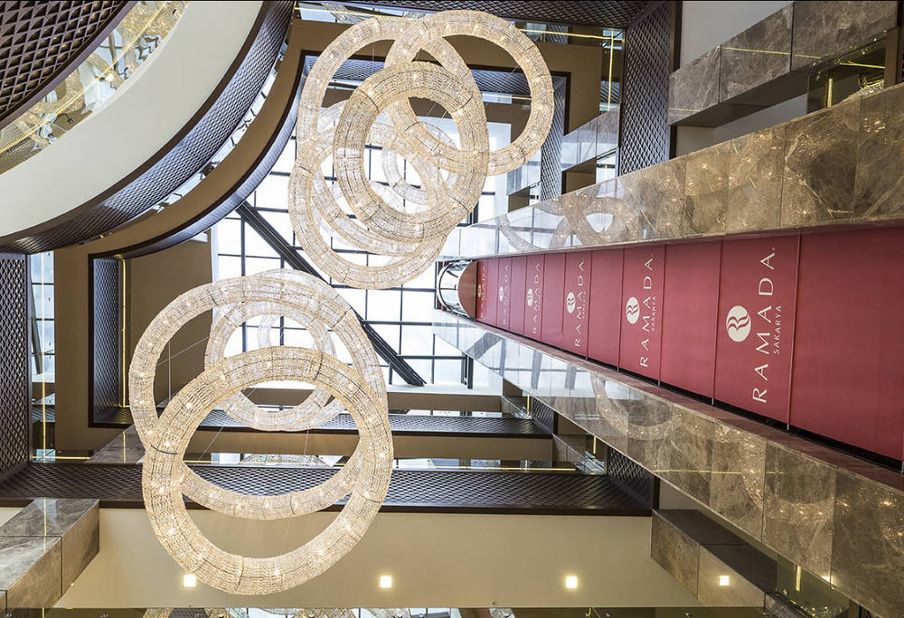 Ramada By Wyndham Sakarya Hotel Extérieur photo