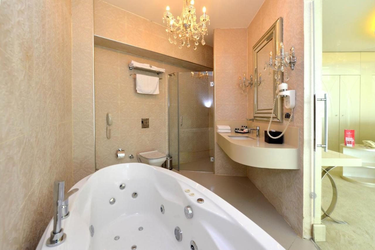 Ramada By Wyndham Sakarya Hotel Extérieur photo
